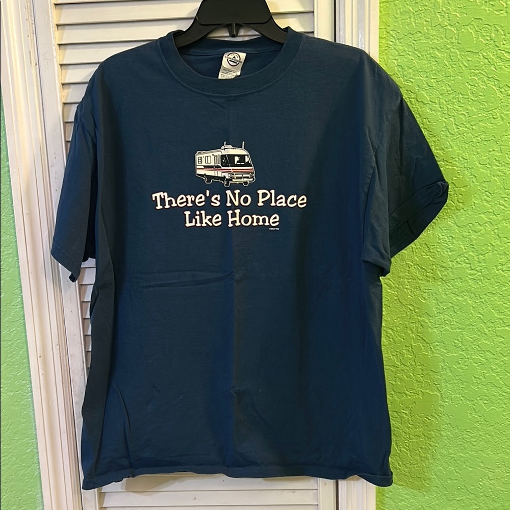 Delta Men’s Blue RV “There’s no place like home” Graphic Short-Sleeve T-Shirt L